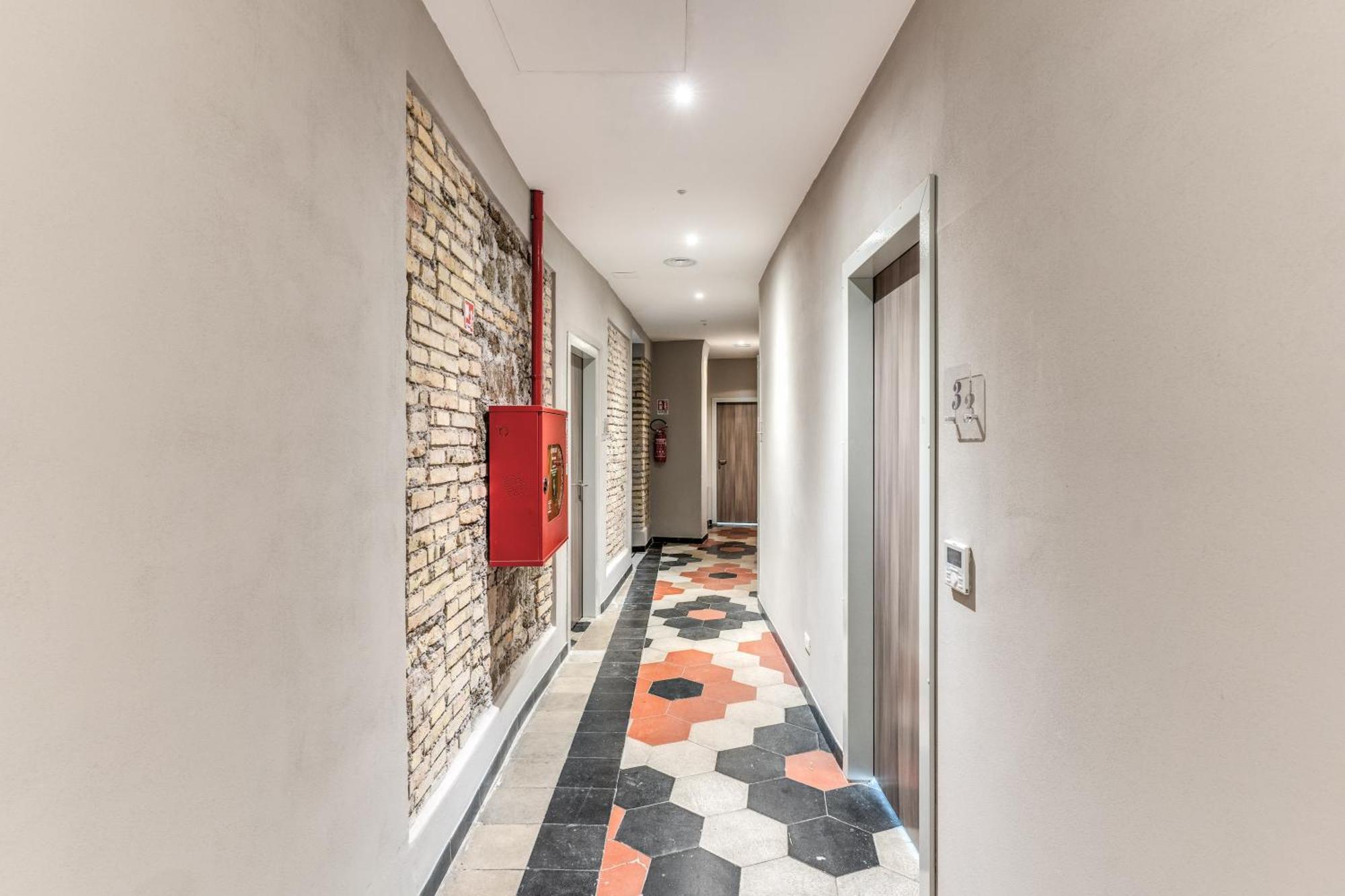 Borgo Ripa Urban Travel Hostel Roma Ngoại thất bức ảnh